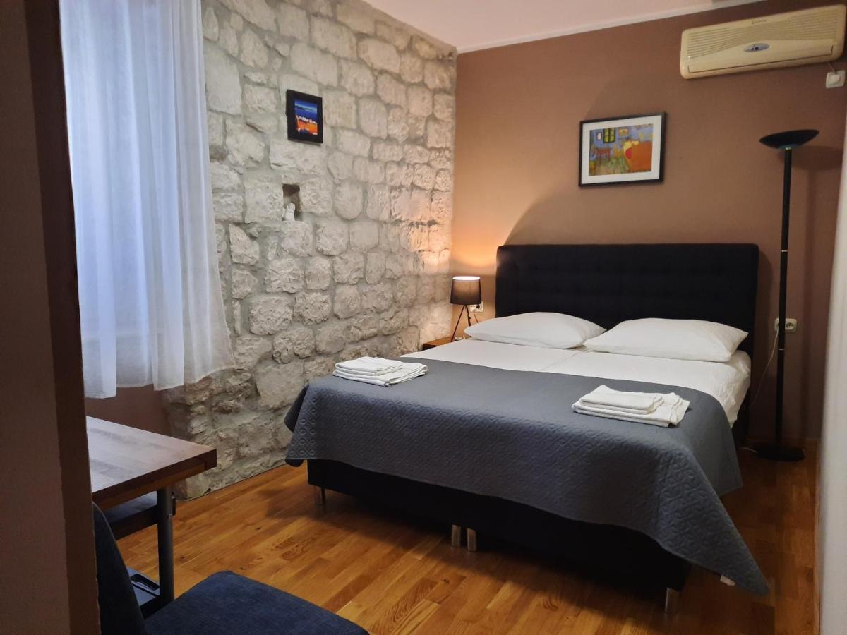 Carol Rooms Trogir Ngoại thất bức ảnh