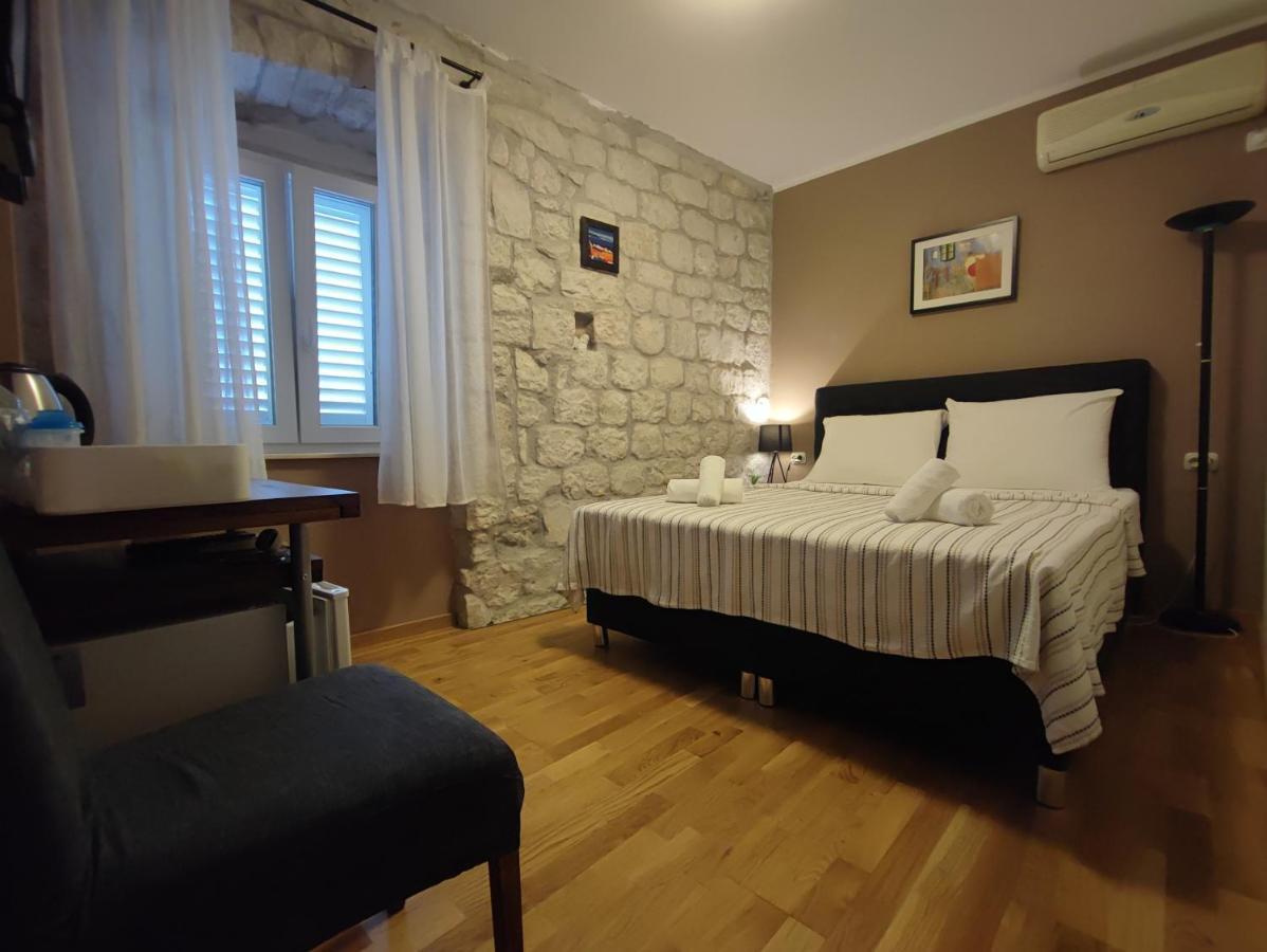 Carol Rooms Trogir Ngoại thất bức ảnh