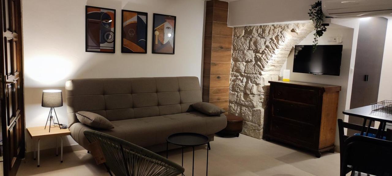 Carol Rooms Trogir Ngoại thất bức ảnh