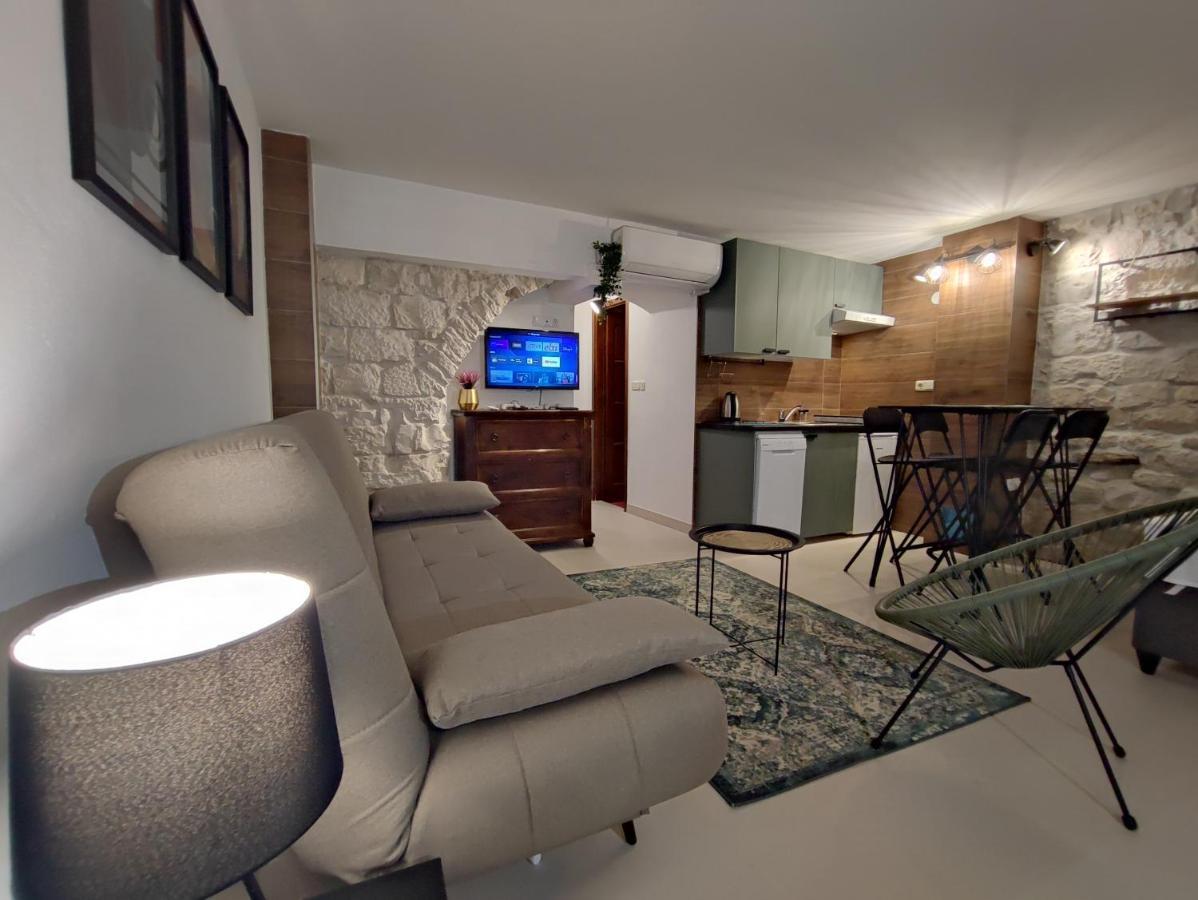 Carol Rooms Trogir Ngoại thất bức ảnh