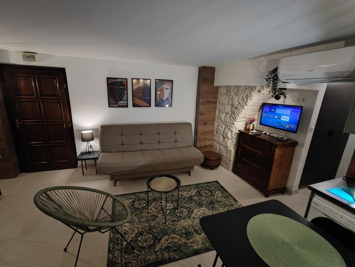 Carol Rooms Trogir Ngoại thất bức ảnh