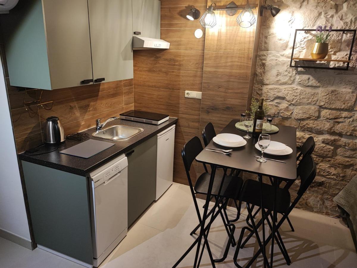 Carol Rooms Trogir Ngoại thất bức ảnh