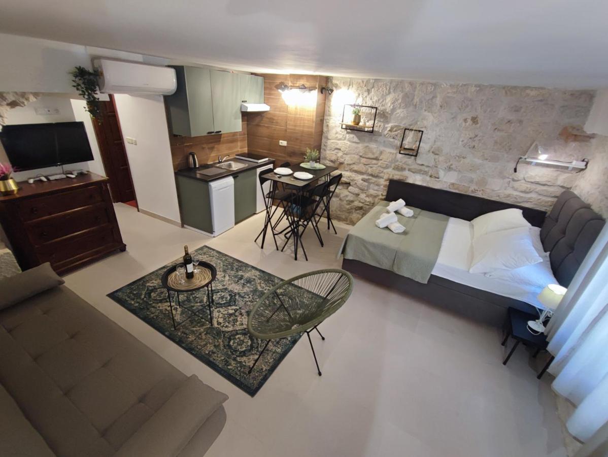 Carol Rooms Trogir Ngoại thất bức ảnh