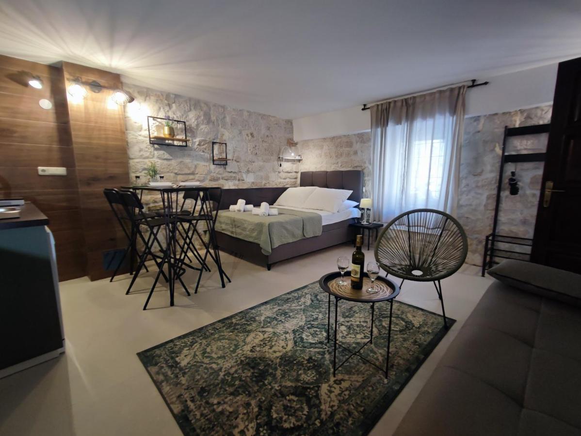 Carol Rooms Trogir Ngoại thất bức ảnh