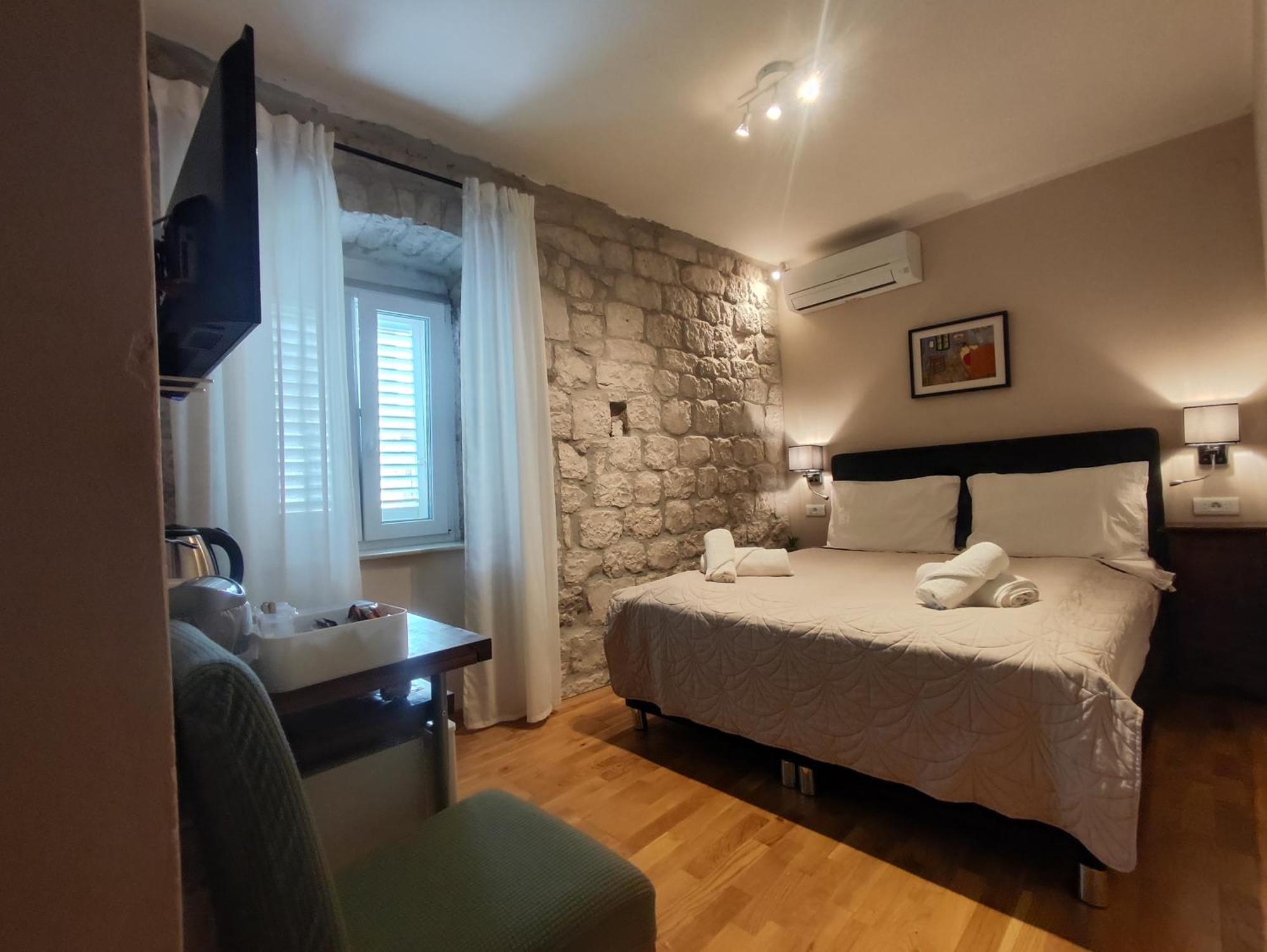 Carol Rooms Trogir Ngoại thất bức ảnh