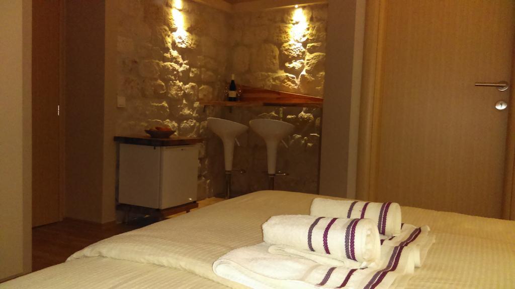 Carol Rooms Trogir Ngoại thất bức ảnh