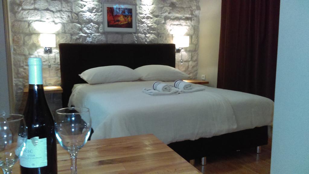 Carol Rooms Trogir Ngoại thất bức ảnh