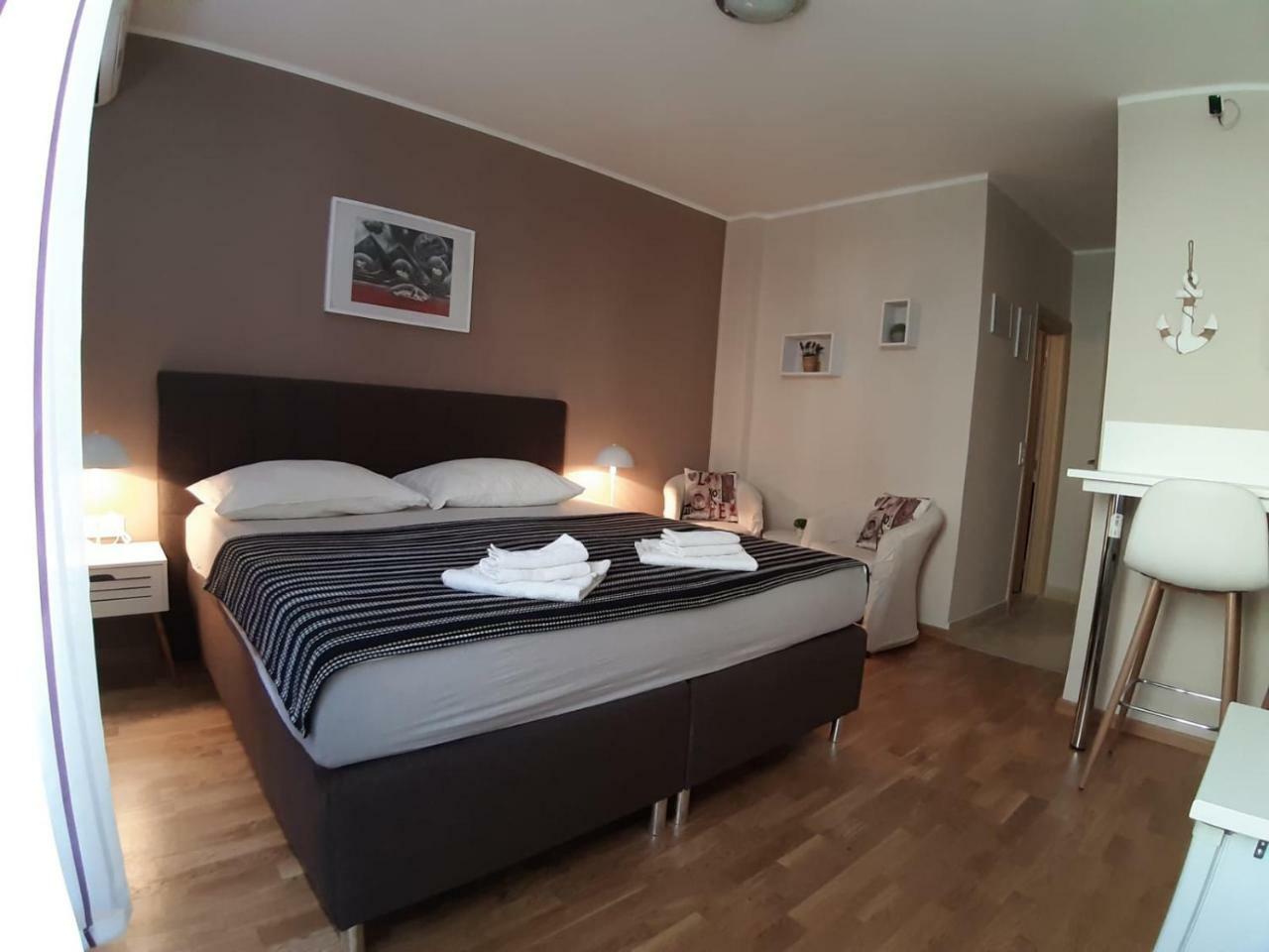 Carol Rooms Trogir Ngoại thất bức ảnh